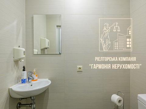 комерційна за адресою Київ, Жуля Верна бульв. (Ромена Роллана), 4