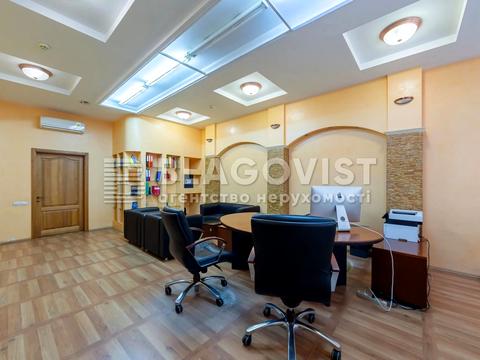 комерційна за адресою Лютеранська вул., 10-А
