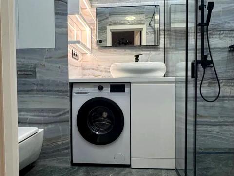 квартира за адресою Космічна вул., 5