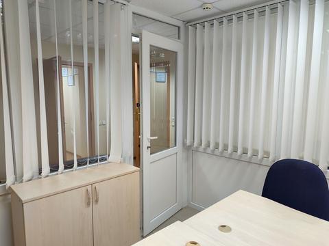 комерційна за адресою Лесі Українки бульв., 20/22