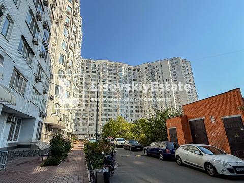 квартира за адресою Миколи Бажана просп., 10