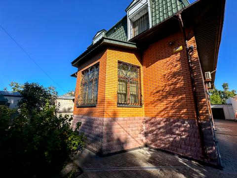 дом по адресу Степана Чобану ул. (Василя Алексухіна)