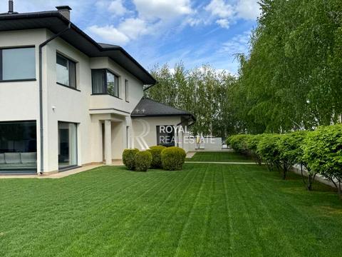 будинок за адресою приватна, 1