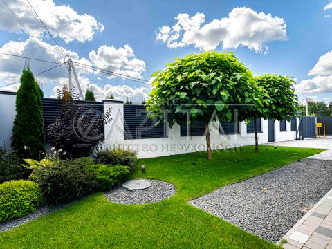 будинок за адресою смт. Козин, Лугова вул.