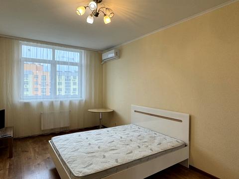 квартира по адресу Семьи Кульженков ул. (Дегтяренко Петра), 33