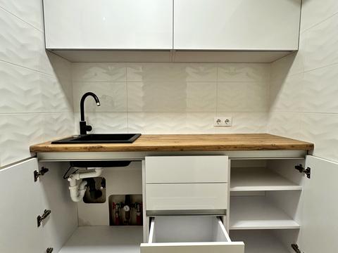 комерційна за адресою Соняшникова, 20а