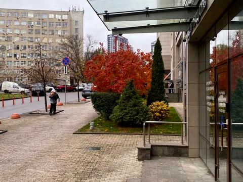 комерційна за адресою Іоанна Павла II вул. (Патріса Лумумби), 6/1