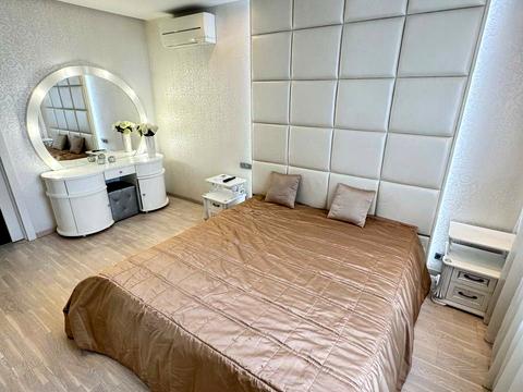 квартира за адресою В'ячеслава Чорновола вул., 25
