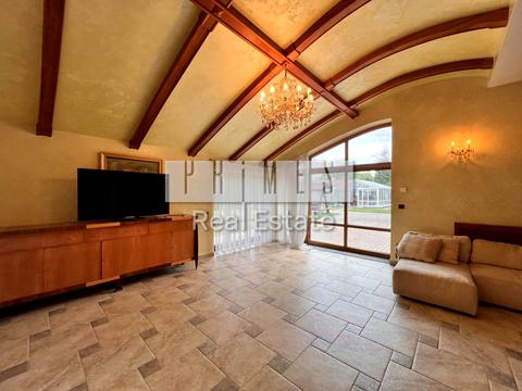 будинок за адресою смт. Козин, Старокиївська вул., 2/33