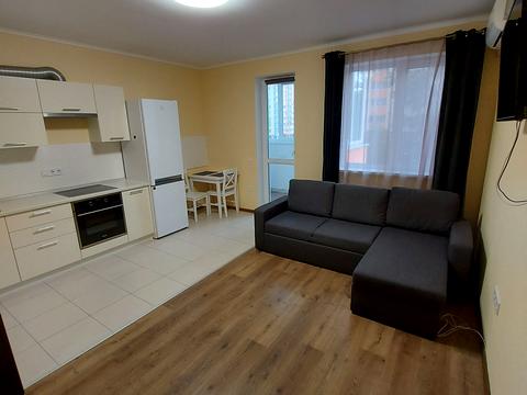 квартира за адресою Сім'ї Кульженків вул. (Петра Дегтяренка), 37