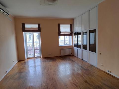 комерційна за адресою Пирогова вул., 4/26