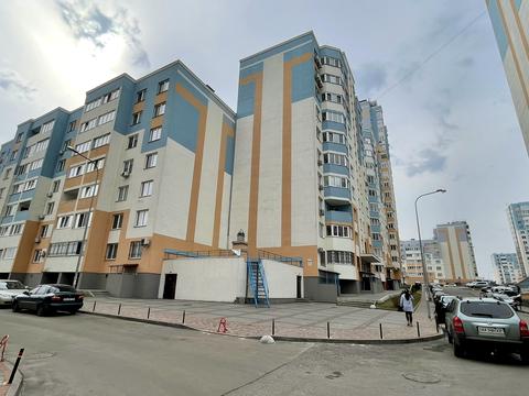 квартира за адресою Сергія Данченка вул., 32-Б