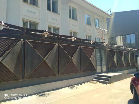 комерційна за адресою Приморська вул., 42