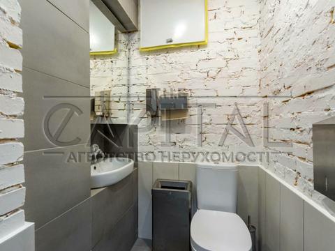 комерційна за адресою Джона Маккейна вул. (Івана Кудрі), 7-А