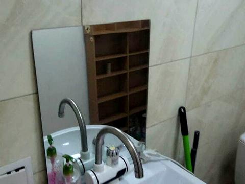 комерційна за адресою Херсонська вул., 2