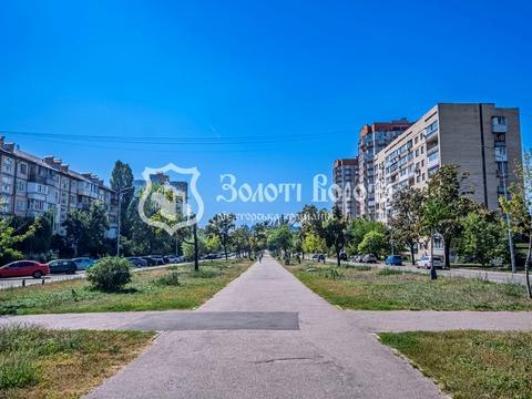 квартира за адресою Верховної Ради бульв., 26