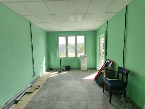 комерційна за адресою Ревуцького вул., 54-Б