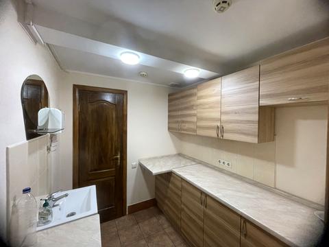 комерційна за адресою Оленівська вул., 16