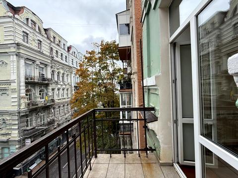 комерційна за адресою Михайлівська вул., 21