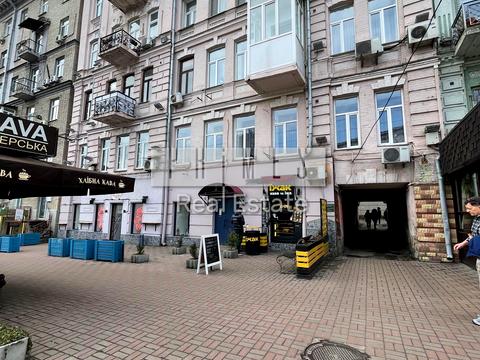 комерційна за адресою Еспланадна вул., 30