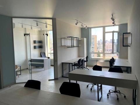 комерційна за адресою Жилянська вул., 68