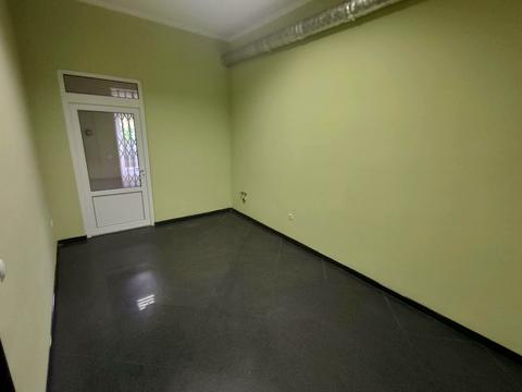 комерційна за адресою Незалежності просп., 92-З