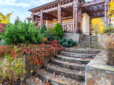 будинок за адресою Лісна