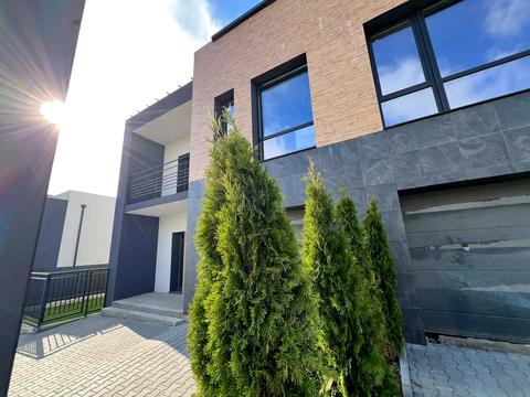 будинок за адресою Світла