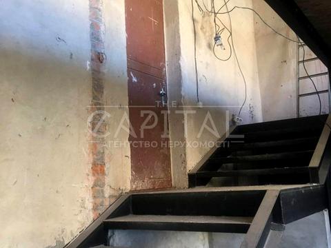 комерційна за адресою Дегтярна вул., 5