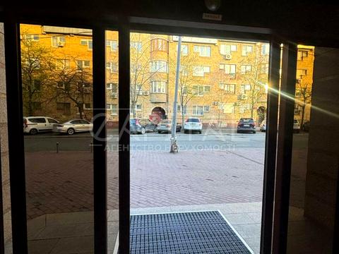комерційна за адресою Хорива пров., 37
