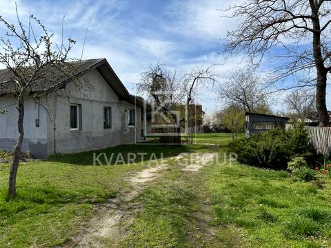будинок за адресою вишнева, 4