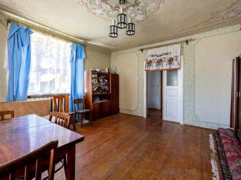 будинок за адресою Центральна, 8