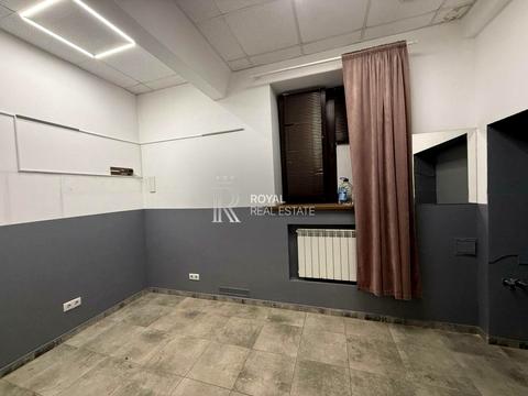 комерційна за адресою Панаса Мирного вул., 3