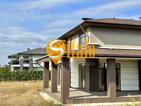 будинок за адресою Набережна