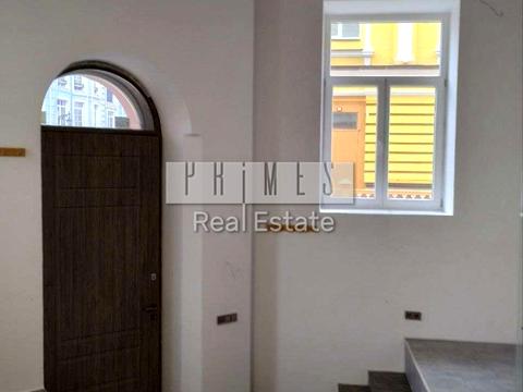 комерційна за адресою Кожум'яцька вул., 20-Б