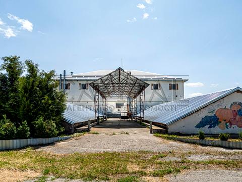 коммерческая по адресу Жовтнева, 1