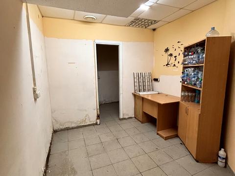 комерційна за адресою Дмитра Яворницького просп. (Карла Маркса), 97