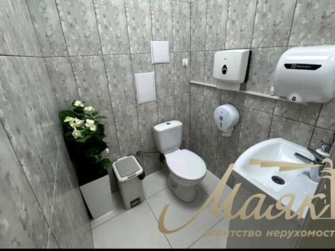 комерційна за адресою Миколи Бажана просп., 17-А