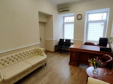 комерційна за адресою Панаса Мирного вул., 9