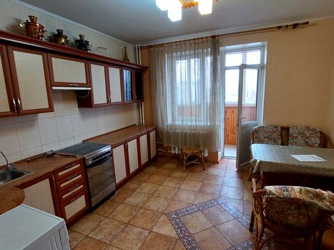 квартира по адресу Миколы Бажана просп., 12