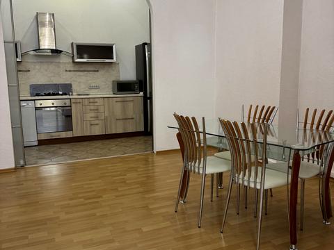 квартира за адресою Шота Руставелі вул., 34