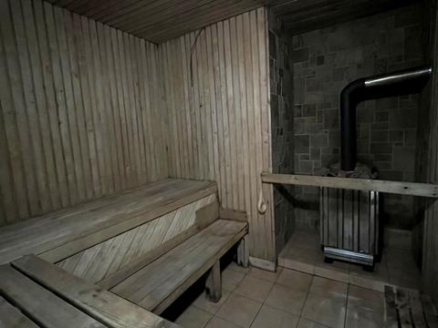комерційна за адресою Назарія Яремчука вул. (Єршова), 1
