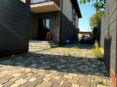 будинок за адресою 53-тя Садова вул., 61