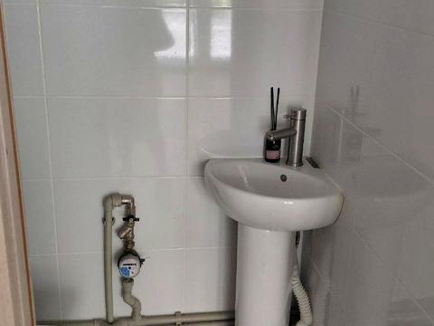 комерційна за адресою Березинська вул., 20