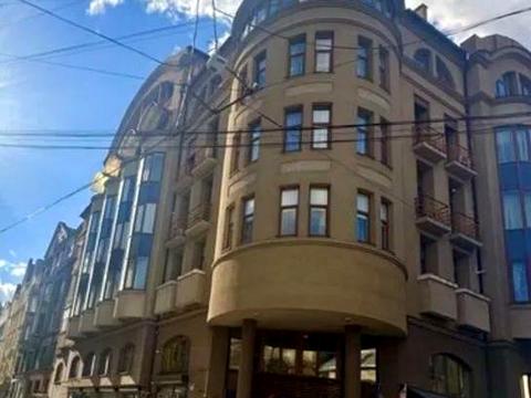 коммерческая по адресу Валовая ул., 15