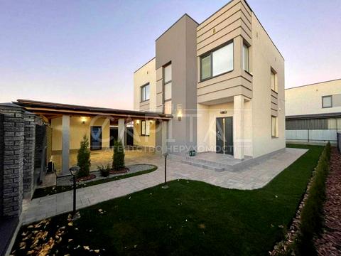 будинок за адресою Трояндова вул.