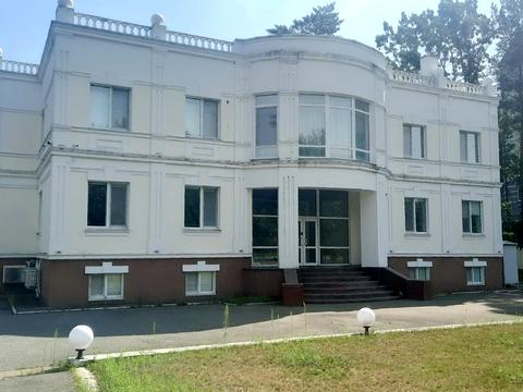 комерційна за адресою Київська вул., 107б
