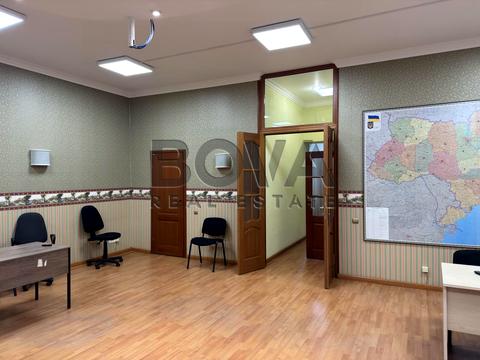комерційна за адресою Круглоуніверситетська вул., 2/1-Б