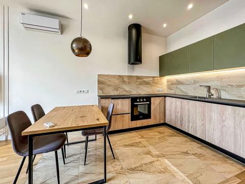 квартира за адресою Хмельницкого, 58а