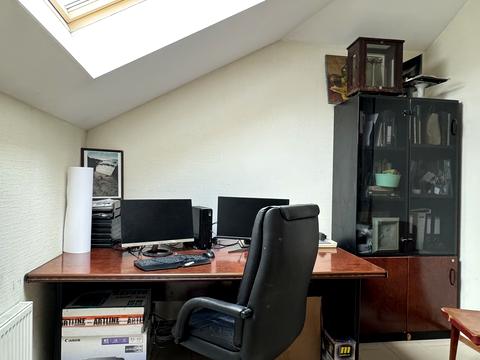 будинок за адресою Весняна, 12